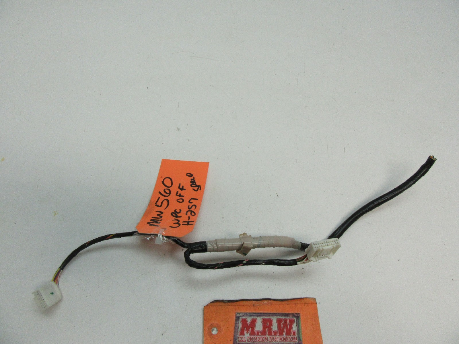 WIRE PLUG CONNECTOR OFF SPEEDOMETER ODOMETER DASH HARNESS END CLIP PIG TAIL CAR