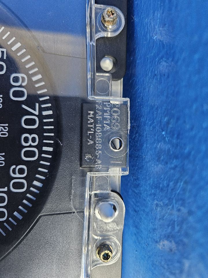 Speedometer Cluster Column Shift Analog MPH Fits 03-05 CROWN VICTORIA 9830