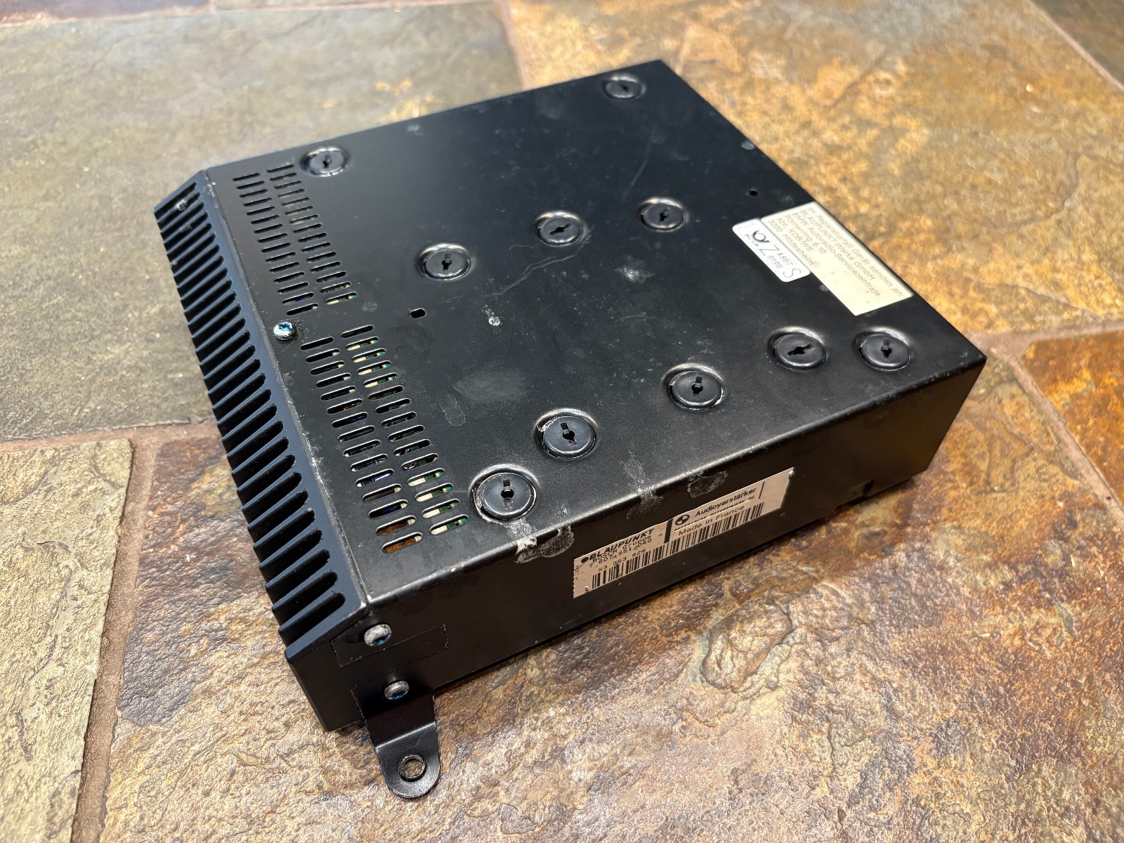 1988-1993 BMW E34 E32 Factory Stereo Hi-Fi Audio Amplifier Amp Blaupunkt