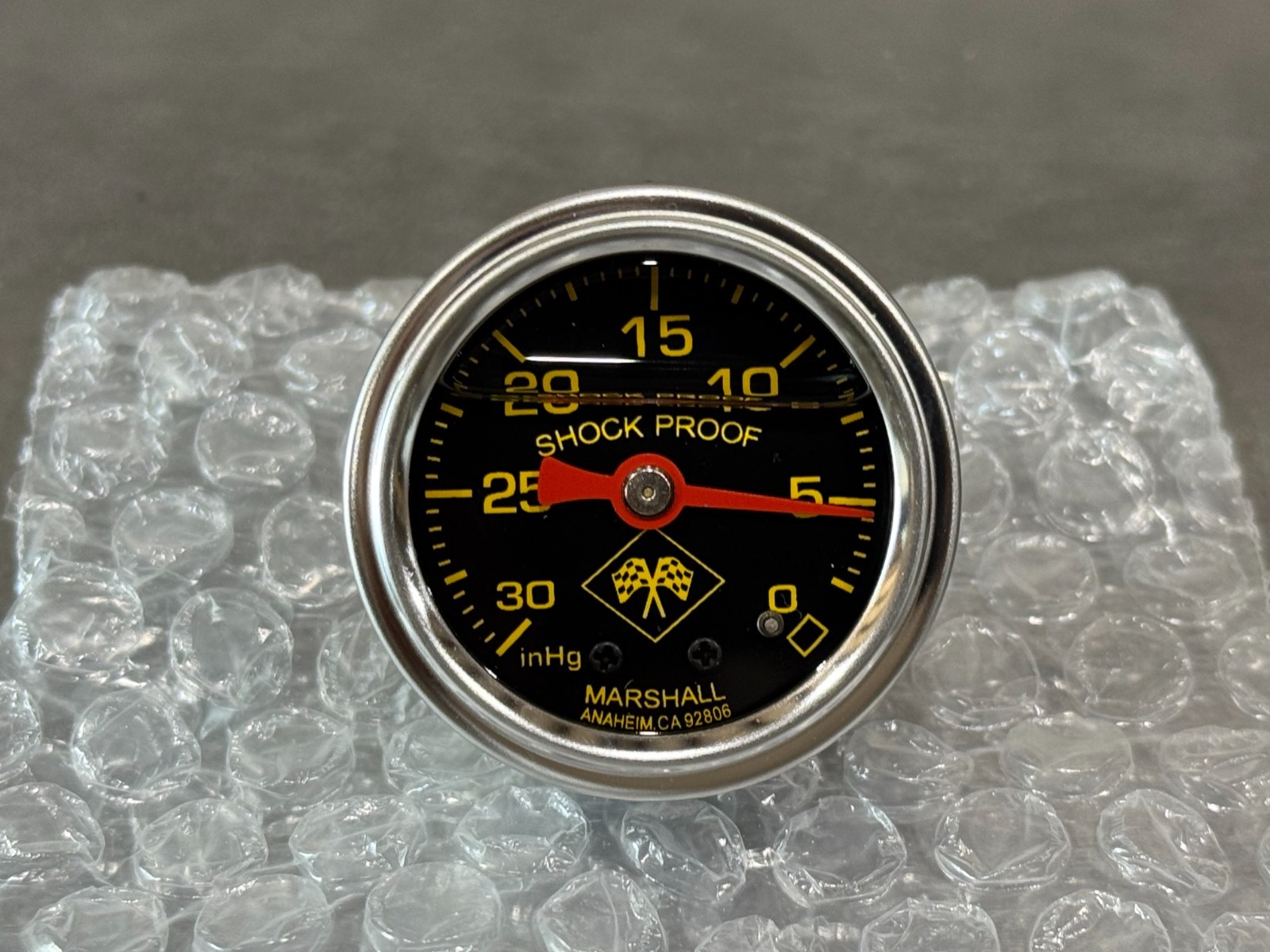 Marshall Vacuum Gauge MNS030VC 0-30″ HG 1-1/2″ Liquid Filled Black/Yellow