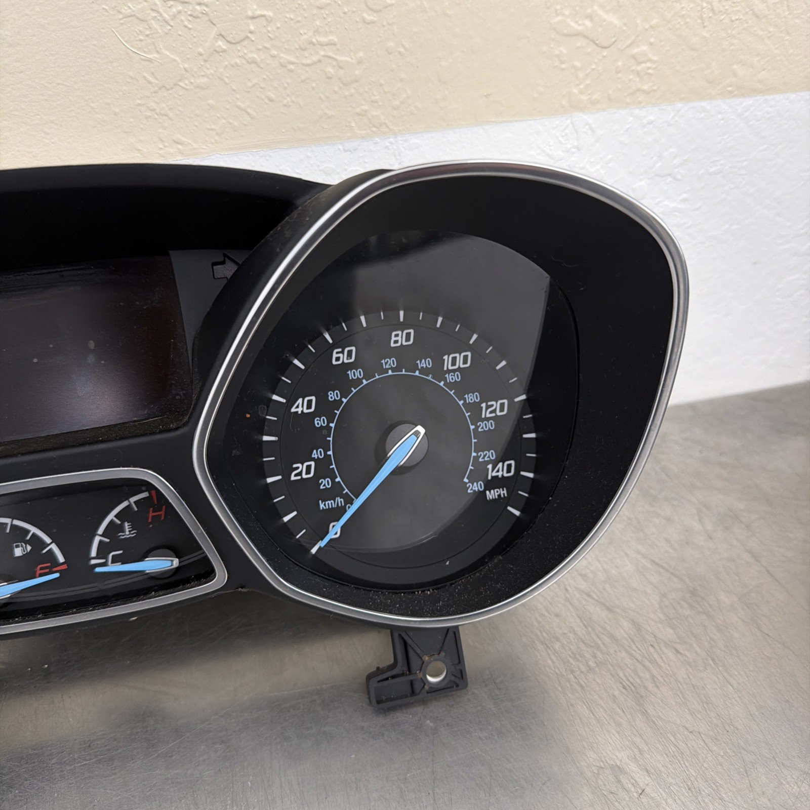Speedometer Cluster 142k With Message Center MPH 2013-2014 FORD ESCAPE OEM