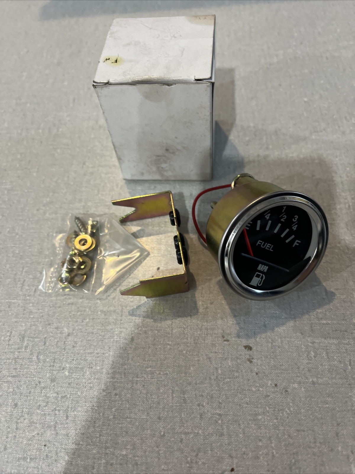 Napa Fuel Gauge 1020 With Bracket/Hardware E-1/4-1/2-3/4-F BK5011742 New-open