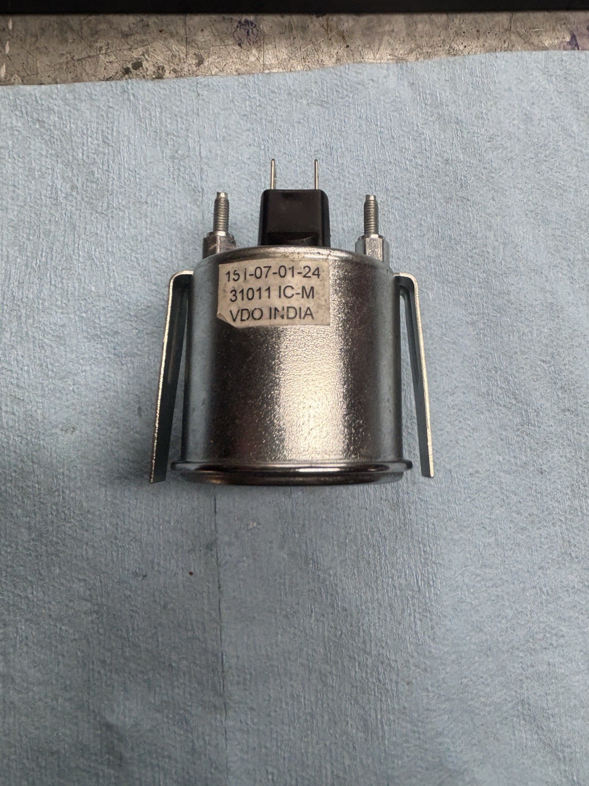 150-330 – VDO pressure Gauge Mechanical 100PSI Oil Series 1 -VDO