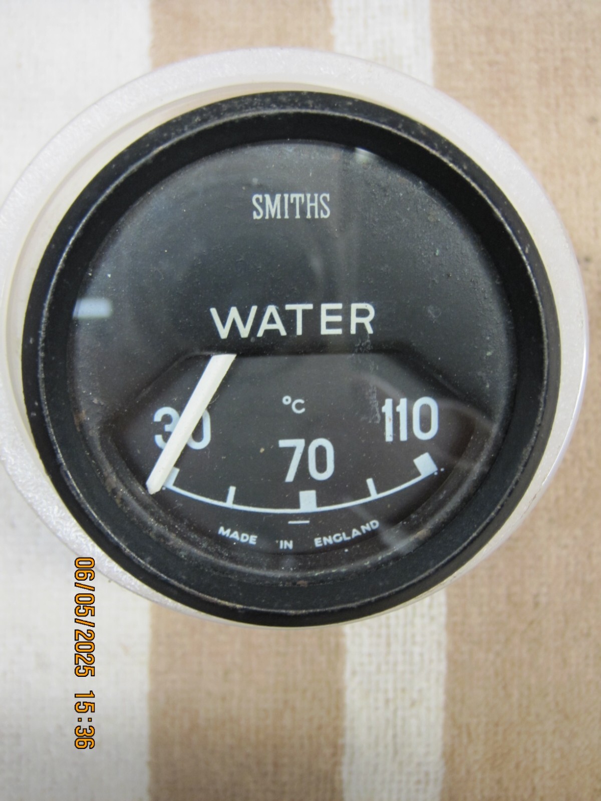 SMITHS WORKING WATER TEMPERATURE GAUGE in EXCELENT CONDITION FRONT and REAR.