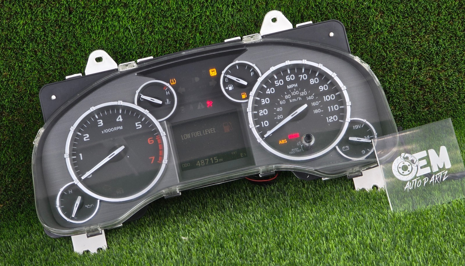 Toyota Tundra 2016-2017 Instrument Cluster Speed meter gauges Oem used