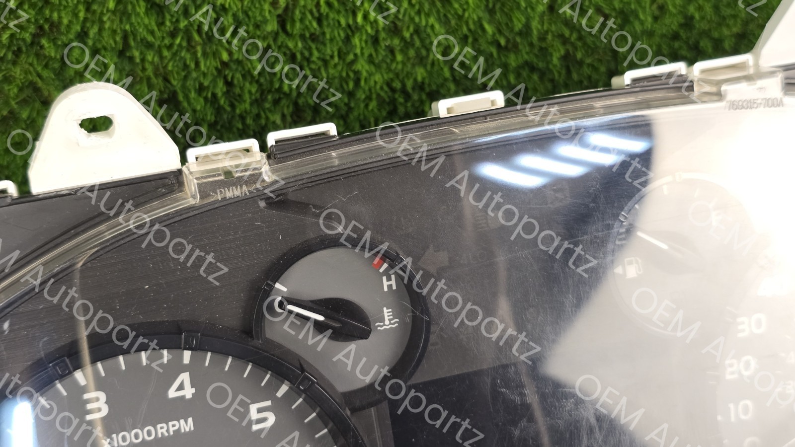 Toyota Tundra 2016-2017 Instrument Cluster Speed meter gauges Oem used