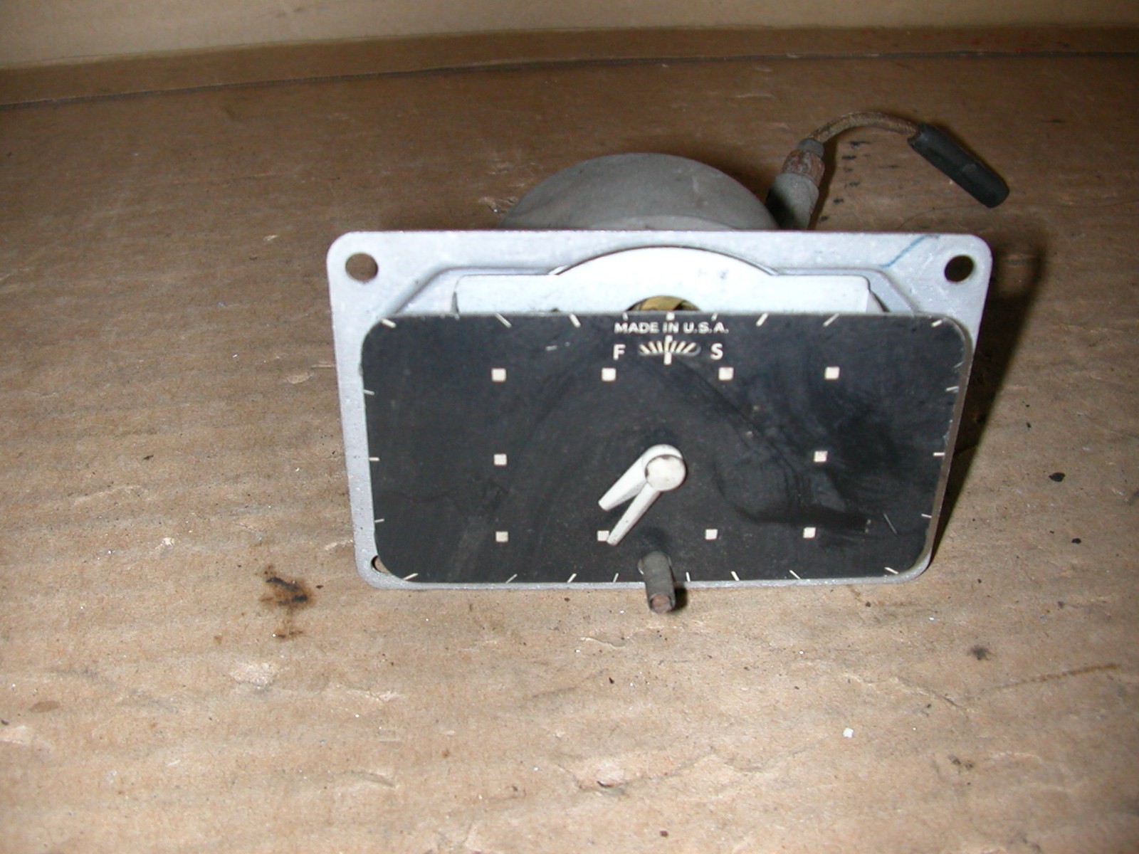 VINTAGE AUTO DASHBOARD CLOCK – 1950’S? FOR PARTS OR RESTORATION