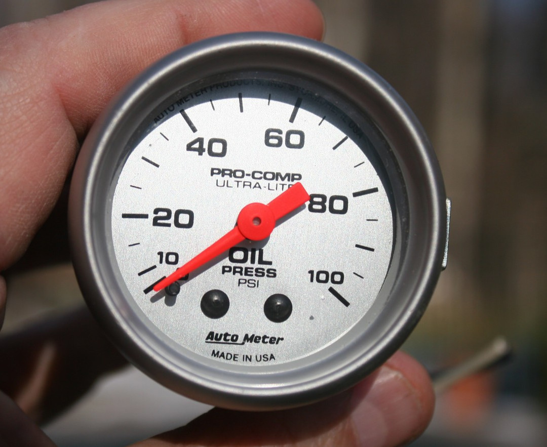 AutoMeter Pro-Comp Ultra-Lite 2 1/16″ 100 lbs Oil Pressure Gauge – 4321 – K