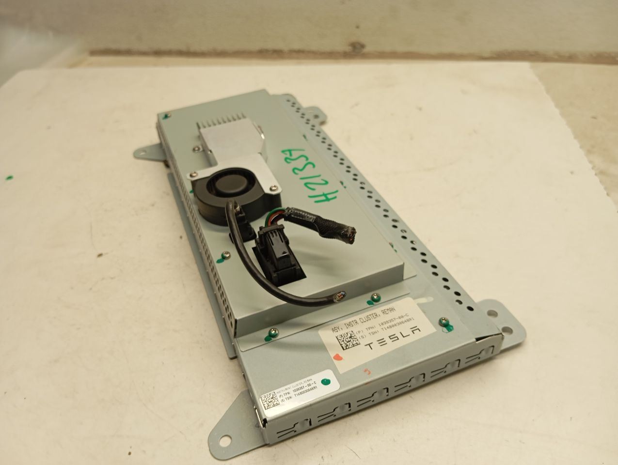 TESLA S 2014 Speedometer 4205566