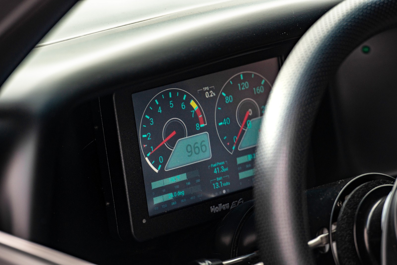 Holley Sniper EFI 553-106 7″ Digital Dash Touch Screen