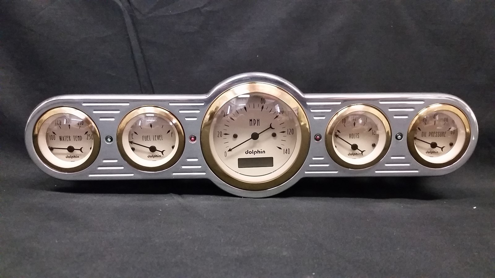 5 GAUGE UNIVERSAL STRAIGHT DASH CLUSTER GOLD
