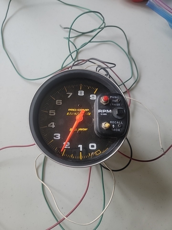AutoMeter Pro-Comp 6809 5-inch tachometer Untested