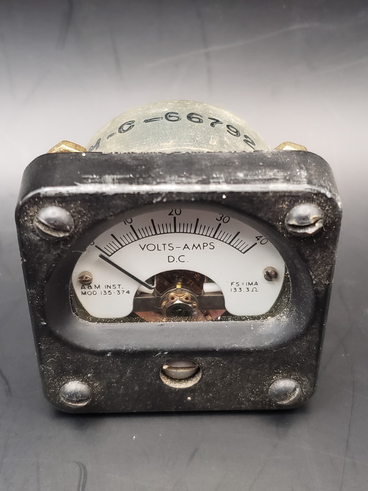 A&M Inst Gauge Mod. 135 – 374 Volts Amps DC 1 3/4″ x 1 3/4″ Untested