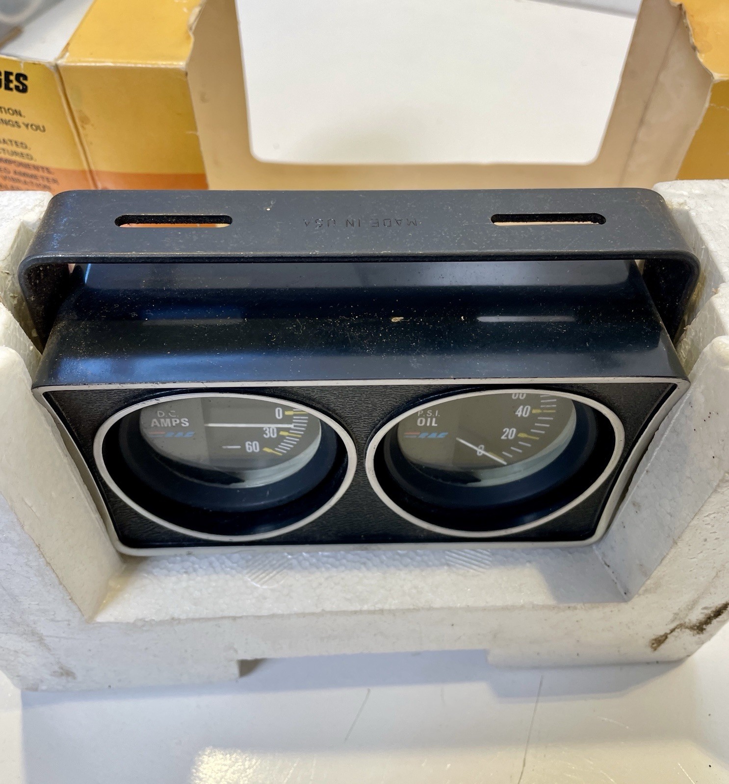 Vintage 1970’s RAC 2 Gauge Pod Oil Pressure Ammeter Amp NOS MODEL #923 OPEN BOX