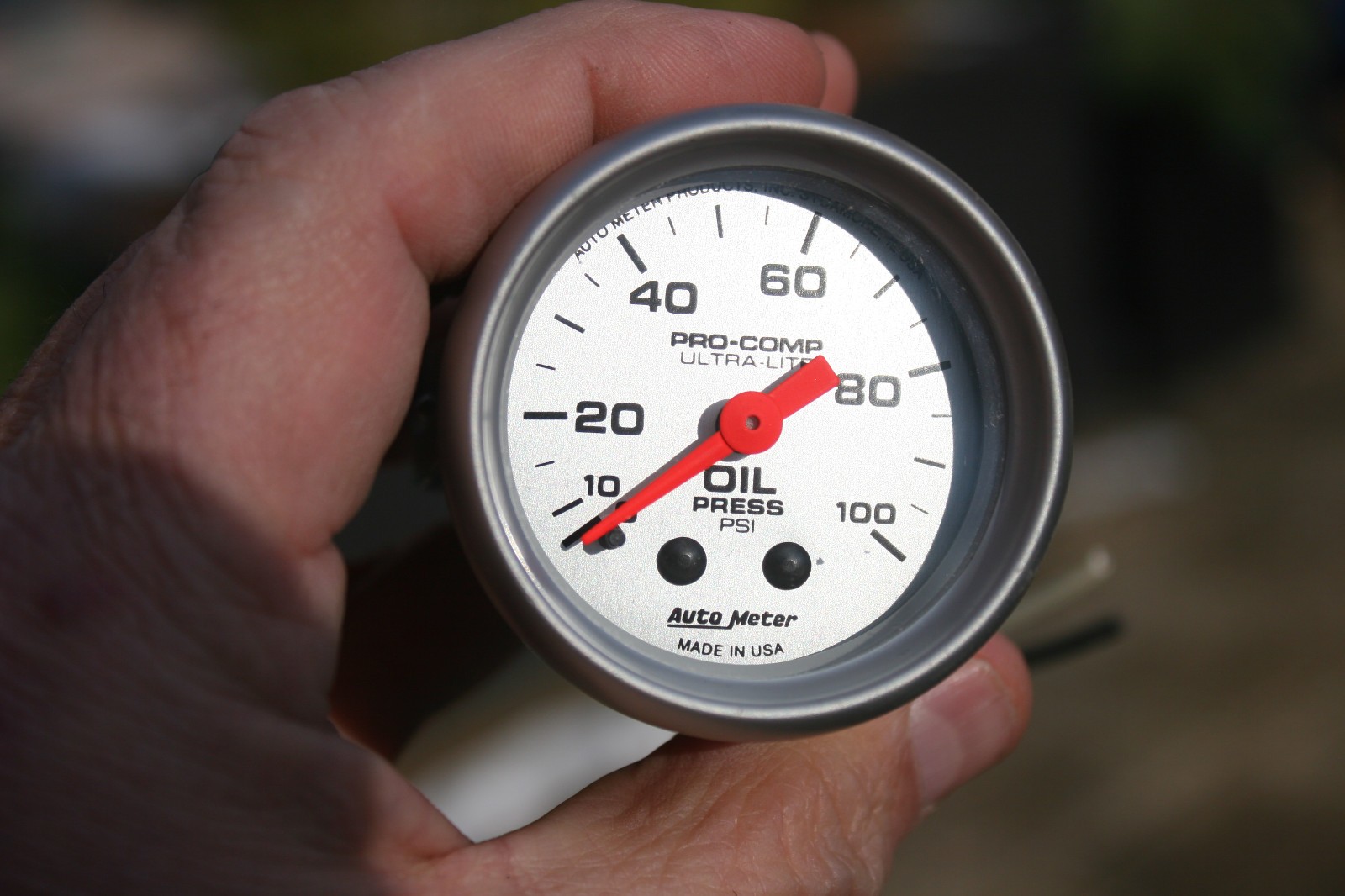 AutoMeter Pro-Comp Ultra-Lite 2 1/16″ 100 lbs Oil Pressure Gauge – 4321 – K