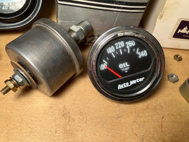 Vintage auto gauges Speedometer, oil pressure, Temperature SW Auto meter etc. 10