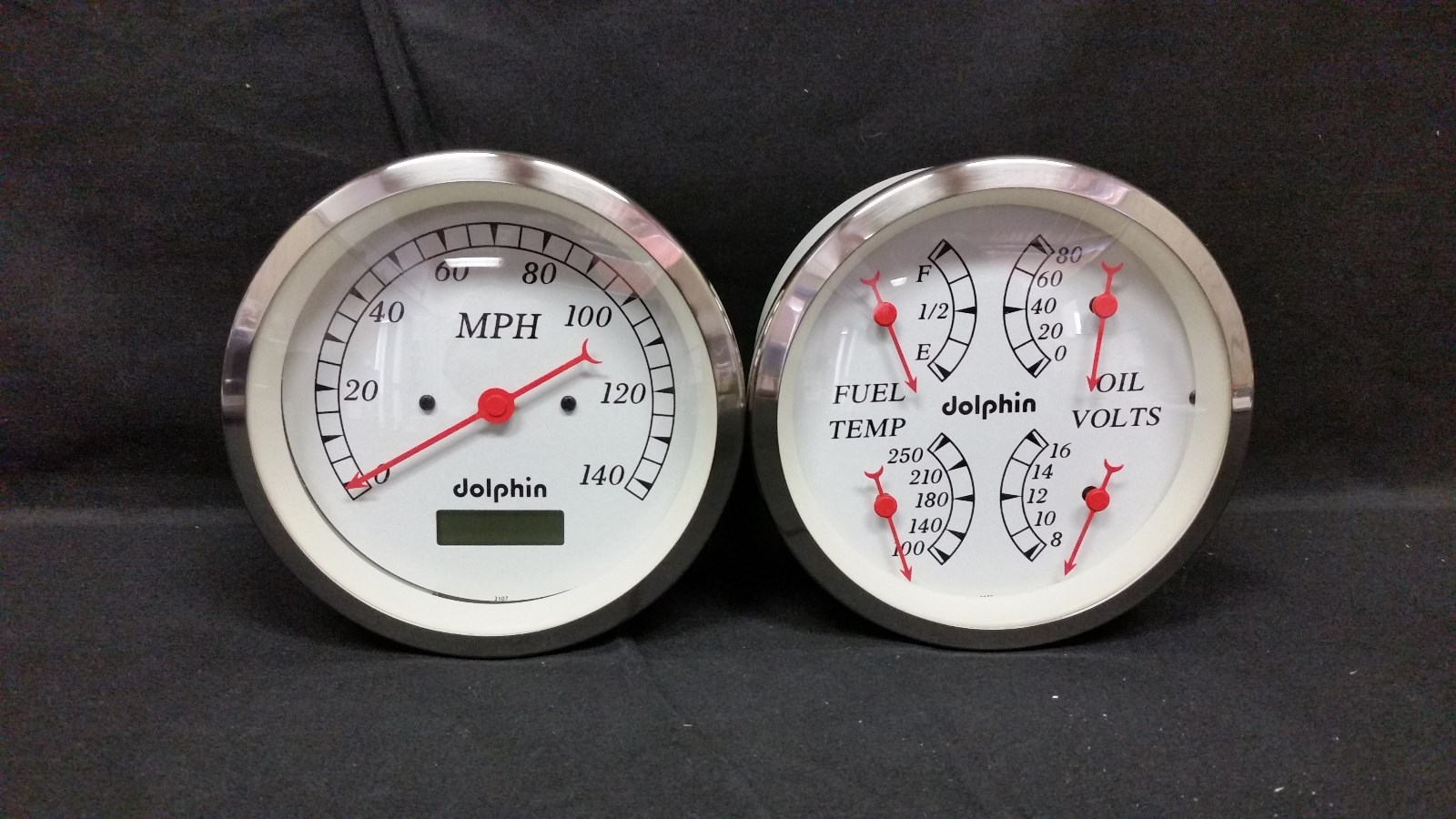 White Gauge 5 ” quad set with programmable speedo STREET ROD HOT ROD, UNIVERSAL