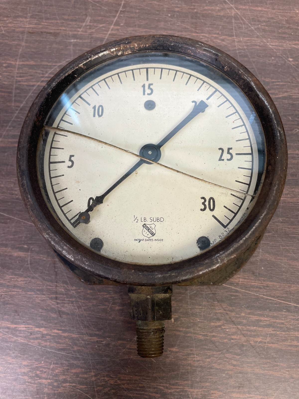 VINTAGE ASCHROFT 1/2 LB SUBD PRESSURE GAUGE RAT ROD 823
