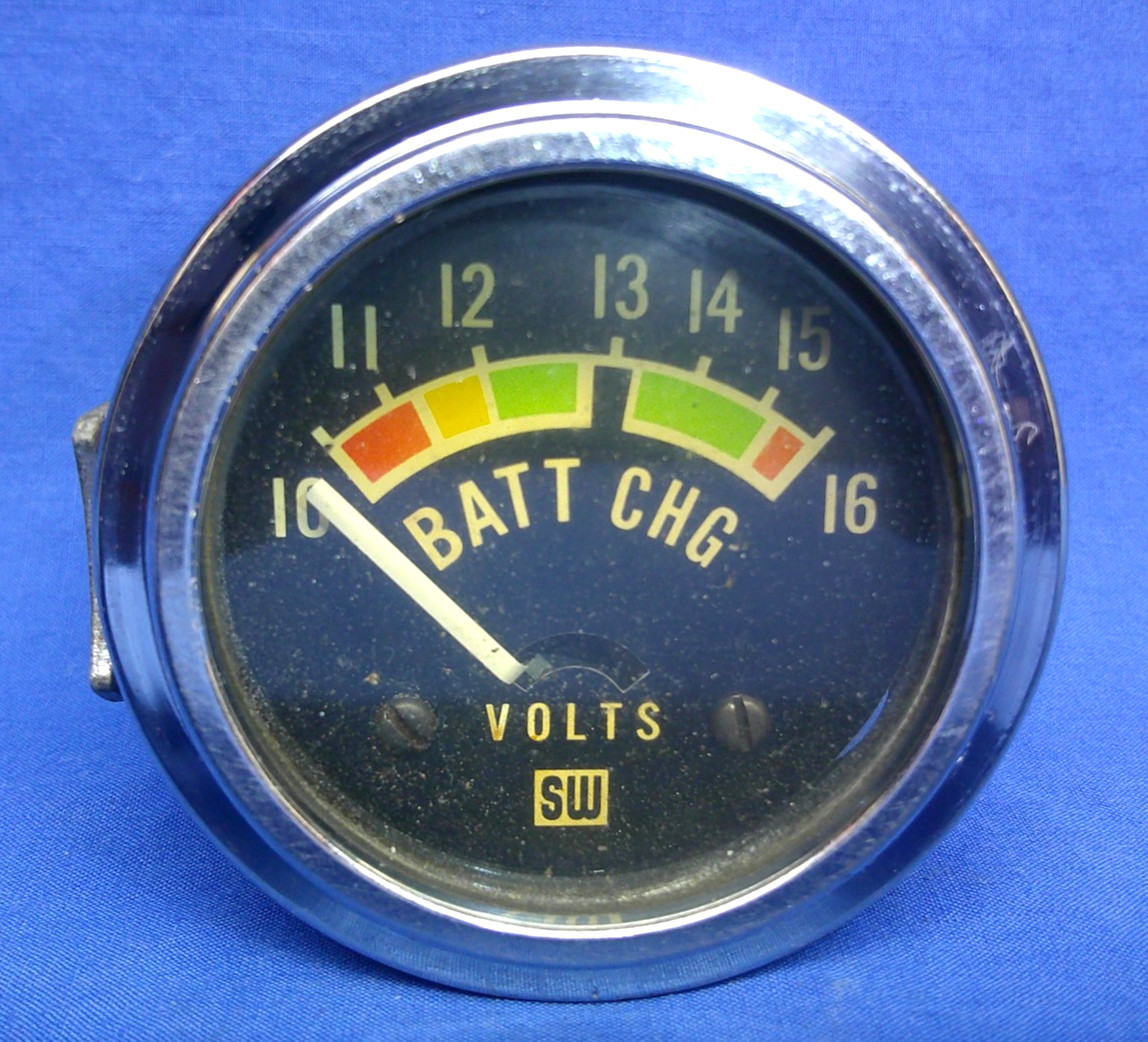 Vintage 1960s Stewart Warner Battery Charge Volts Gauge 2-1/16″
