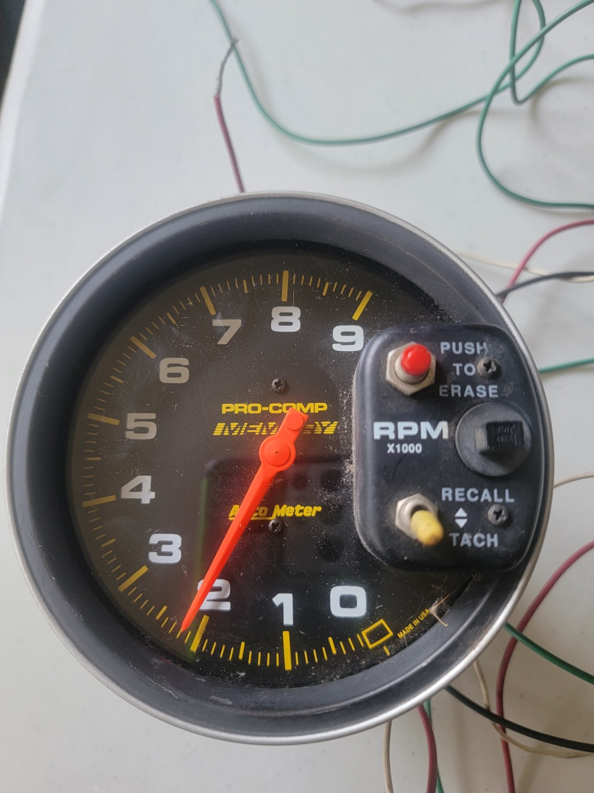 AutoMeter Pro-Comp 6809 5-inch tachometer Untested