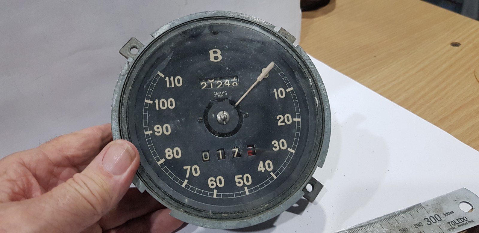 EARLY BENTLEY 110 MPH SPEEDO SUIT VINTAGE/CLASSIC MODEL PRESUME 1950’S/1960’S