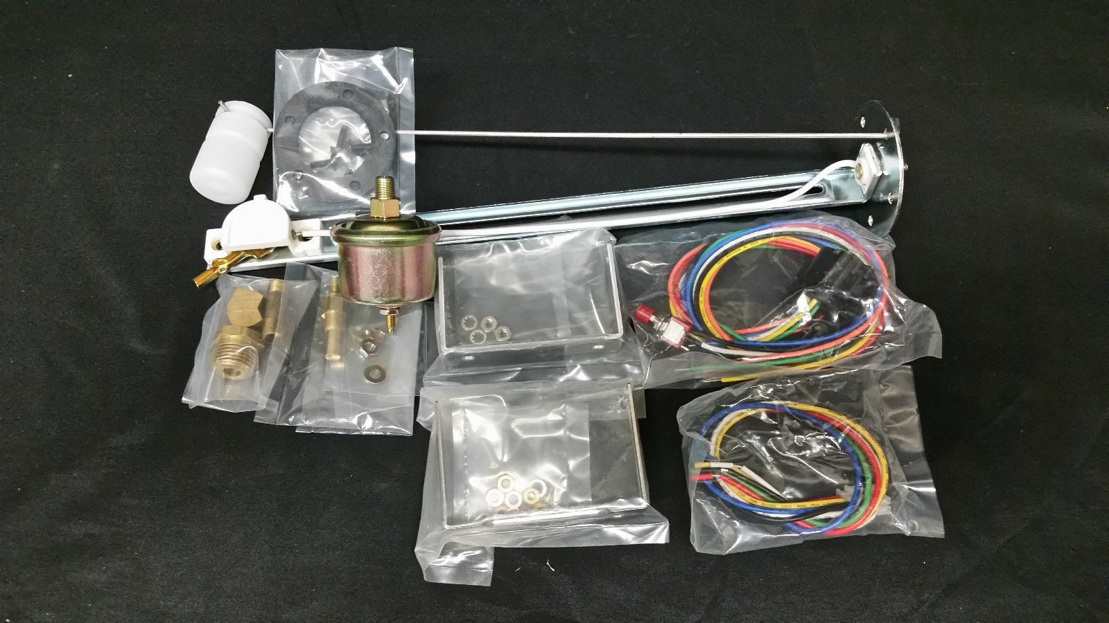 DOLPHIN 3 3/8 QUAD PRO WHITE STREET ROD GAUGE SET STREET ROD HOT ROD, UNIVERSAL