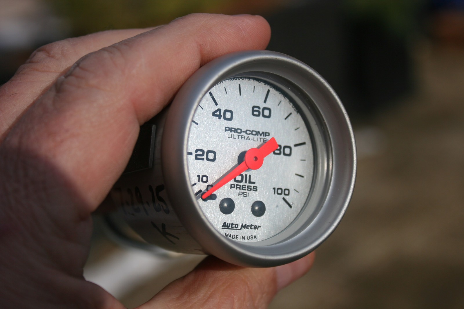 AutoMeter Pro-Comp Ultra-Lite 2 1/16″ 100 lbs Oil Pressure Gauge – 4321 – K