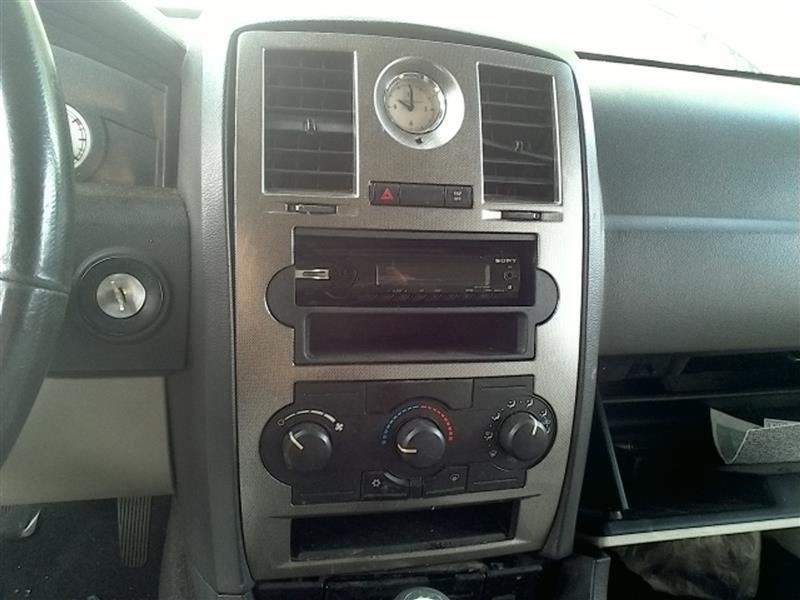 Speedometer Cluster 140 MPH With Information Center Fits 06 300 56044939AH