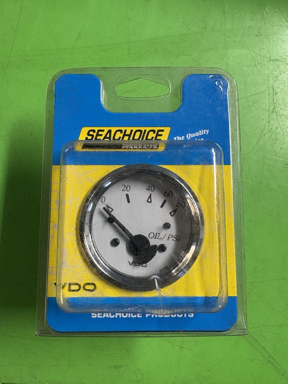 Seachoice VDO 2” Oil Pressure Gauge, Chrome Bezel, White Face, Black Marks, New