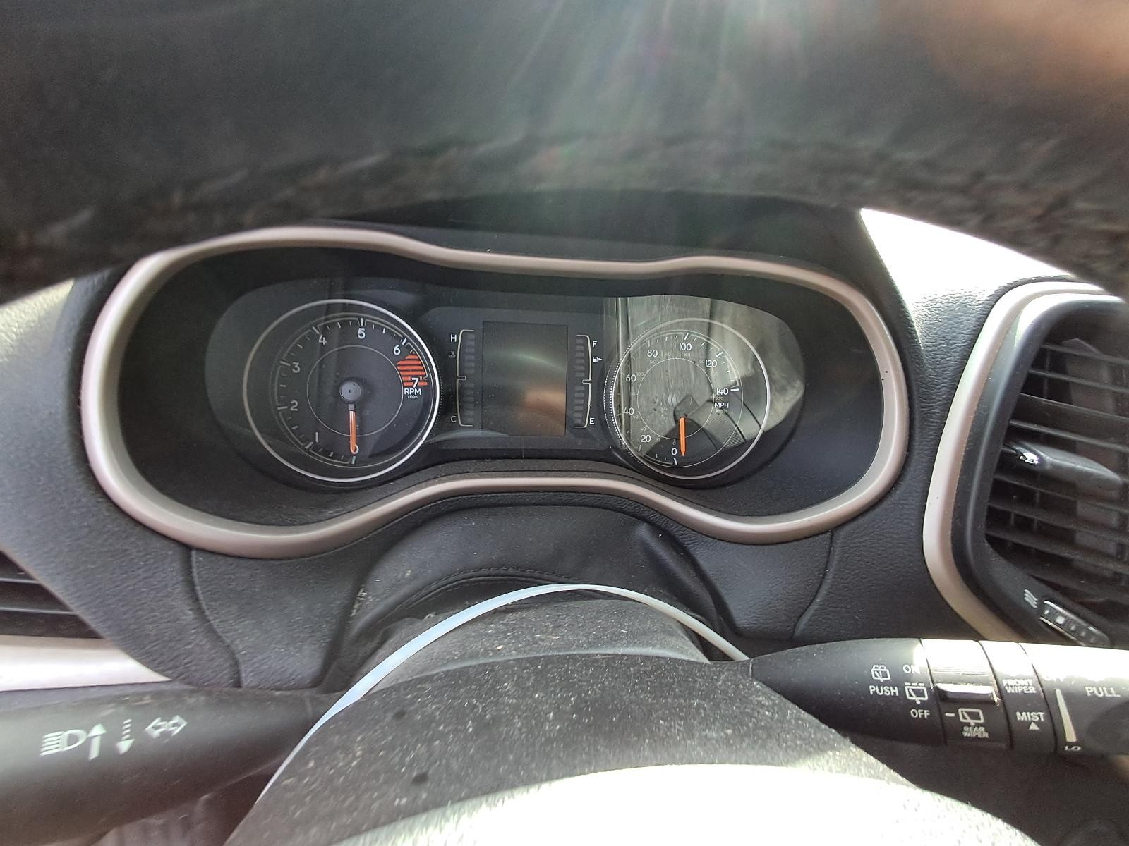 Used Speedometer Gauge fits: 2016 Jeep Cherokee cluster MPH 140 MPH 2.4L 3.5“ d
