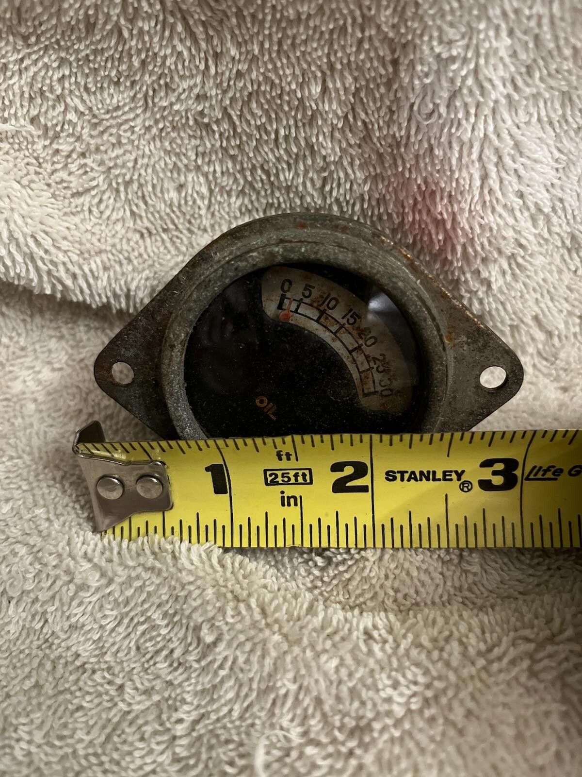 1931 1932 Chevrolet Oil Pressure Gauge (1 3/4″)