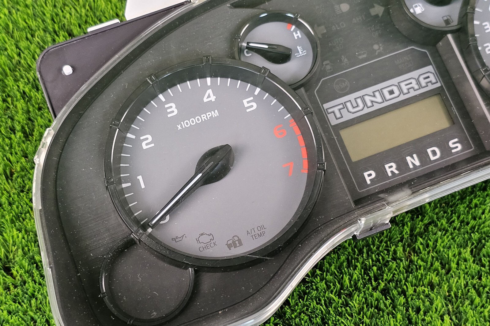 Toyota Tundra 2014 Instrument Cluster Speed meter gauges Oem used