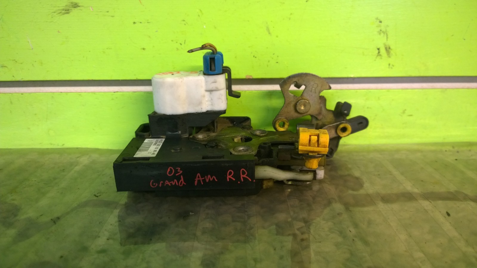 99-05 PONTIAC GRAND AM PASSENGER RIGHT REAR DOOR LOCK LATCH ACTUATOR OEM 1332-5