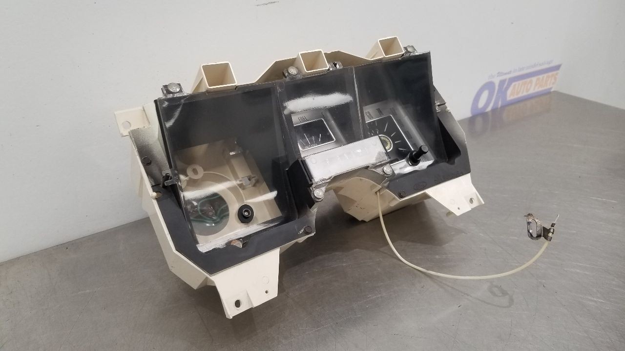 76 LINCOLN CONTINENTAL MARK IV CARTIER SPEEDOMETER INSTRUMENT CLUSTER D2LF-10848