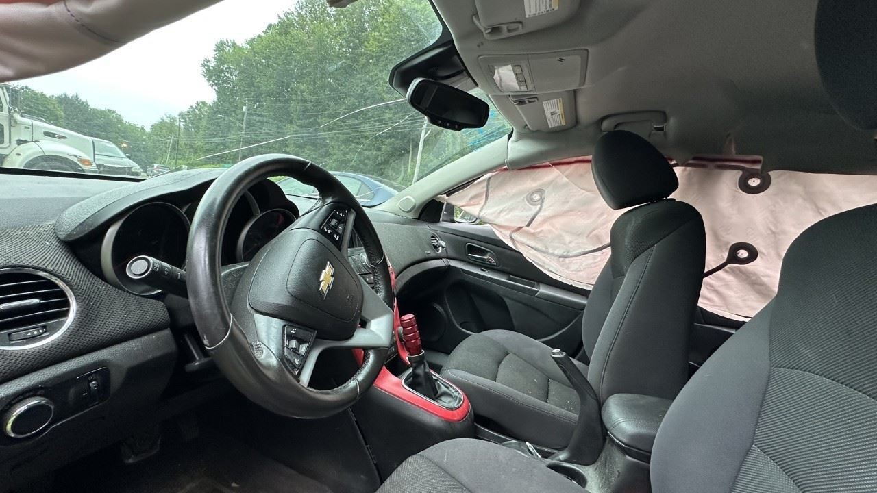 2013-2014 Chevrolet Cruze Speedometer MPH US Market With Black OEM 1382017