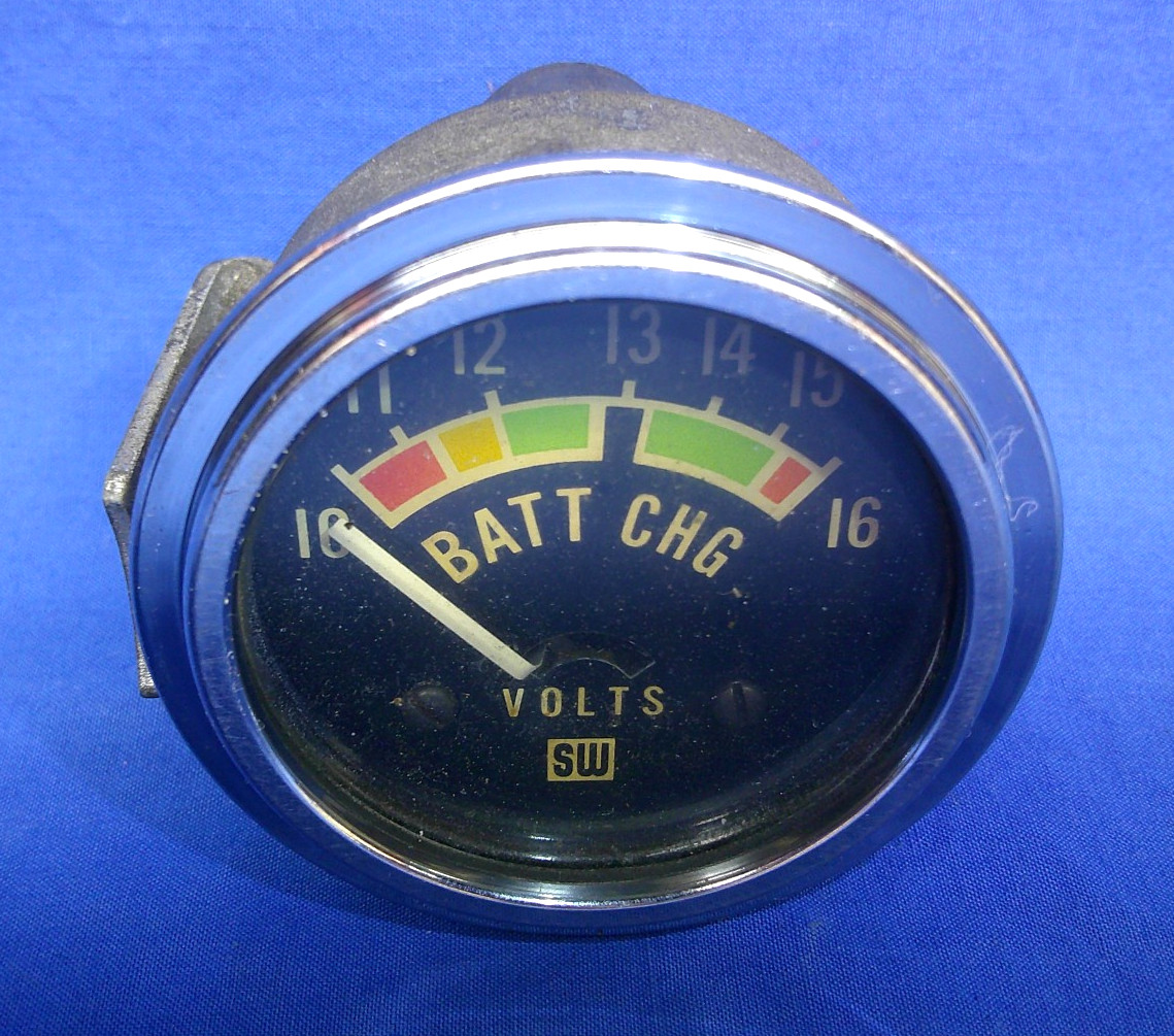 Vintage 1960s Stewart Warner Battery Charge Volts Gauge 2-1/16″