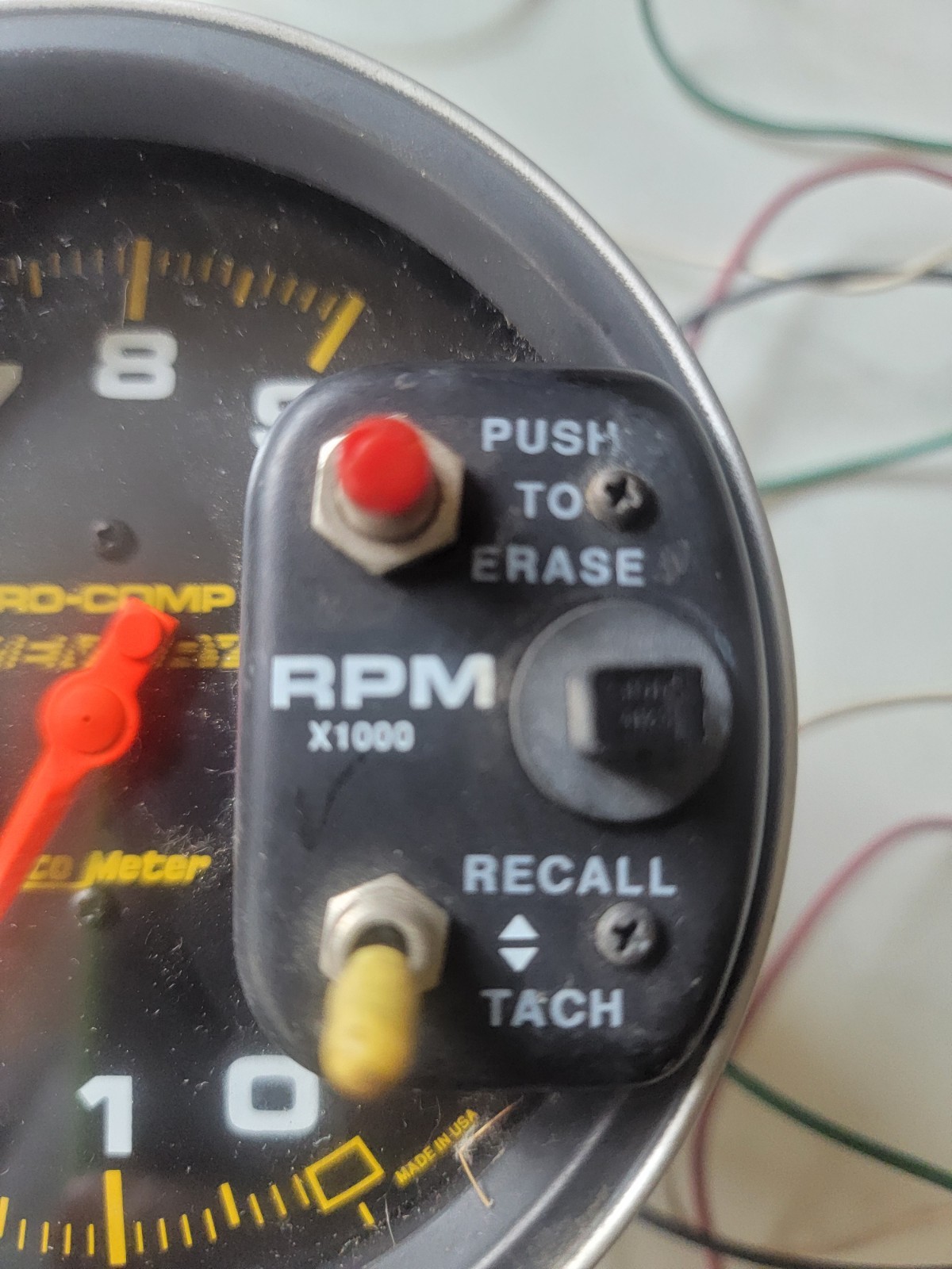 AutoMeter Pro-Comp 6809 5-inch tachometer Untested