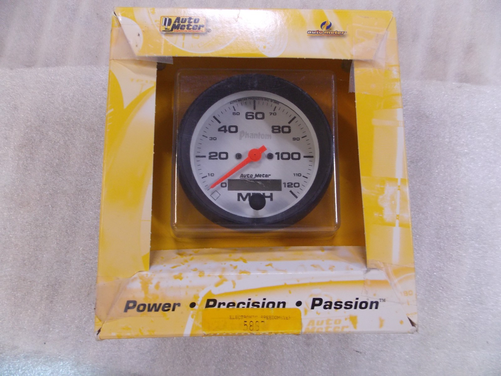 Autometer 5887 Phantom In-Dash Electric Speedometer 3 3/8″ 120 Mph- New