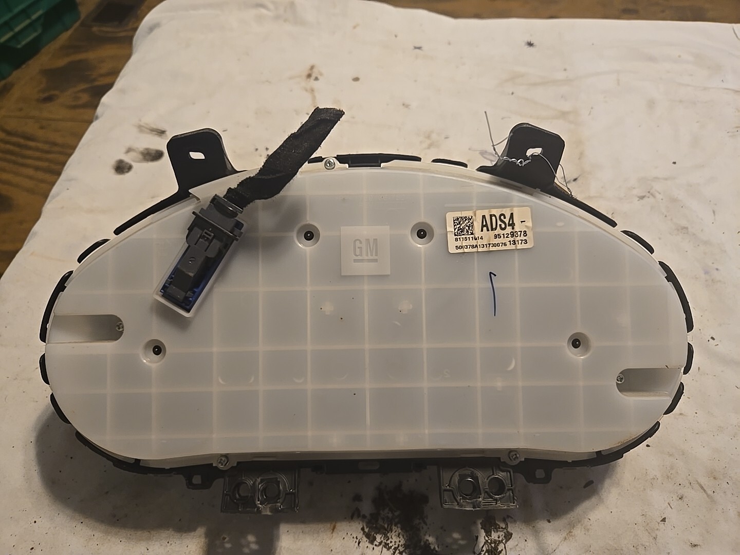 13 14 Chevrolet Cruze Speedometer Gauge Cluster 95129378 Miles 23,711 OEM